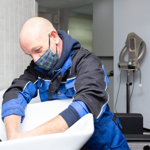 5 Major Reasons for Sewage Smell in the Bathroom and How to Fix It